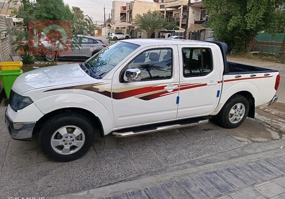 نيسان نافارا